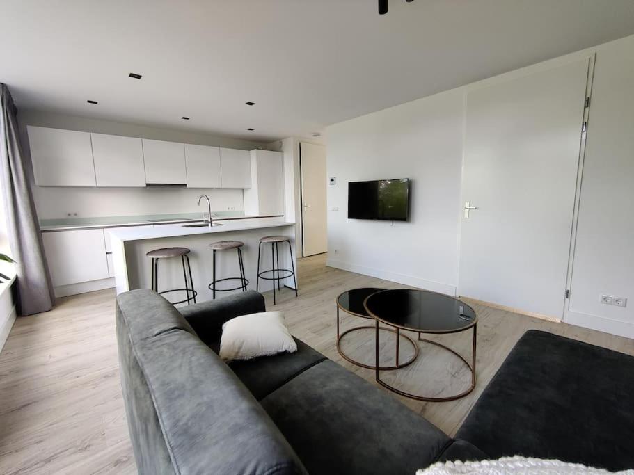 איינדהובן K50165 Modern Apartment Near The Center And Free Parking מראה חיצוני תמונה